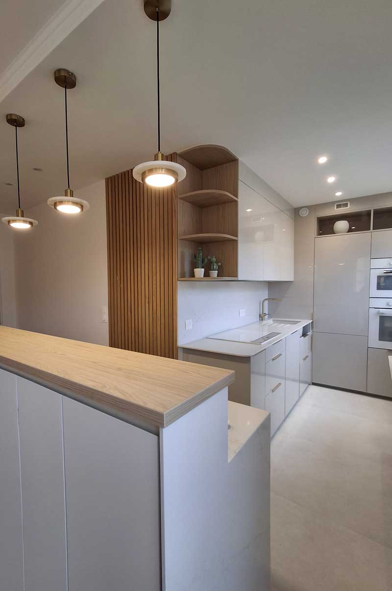 Cuisine Mobalpa avec plan de travail Dekton